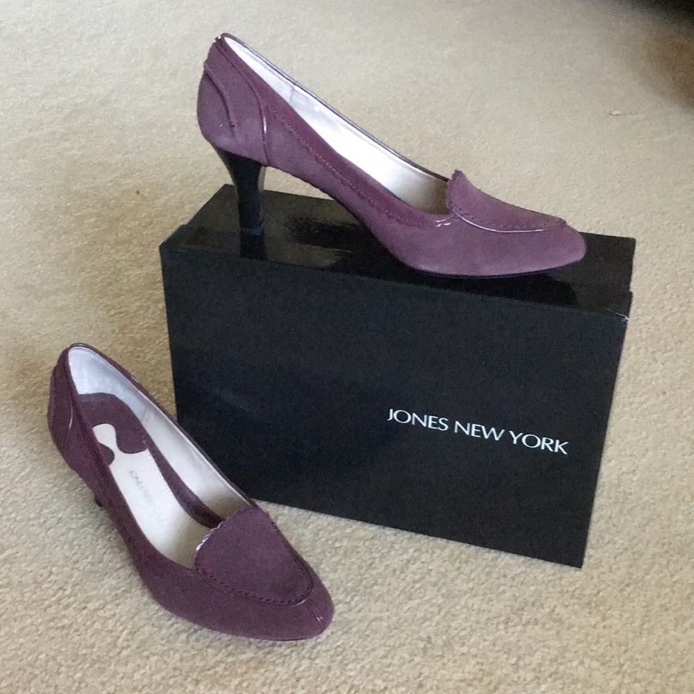 Jones New York Suede heel